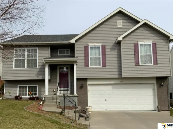 8814 Quest St, Omaha, NE 68122