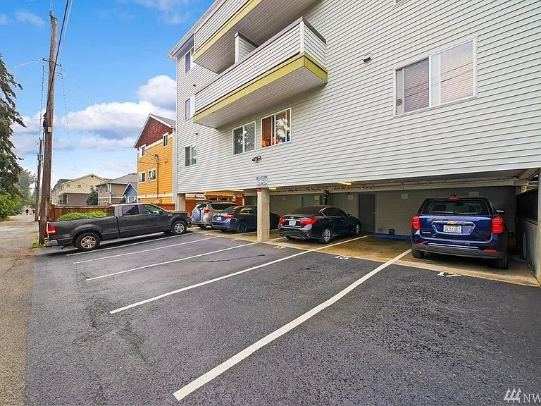 8659 Delridge Way SW #B3 — Photo 16