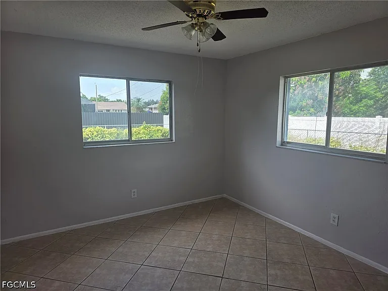 1542 Canal St — Photo 5