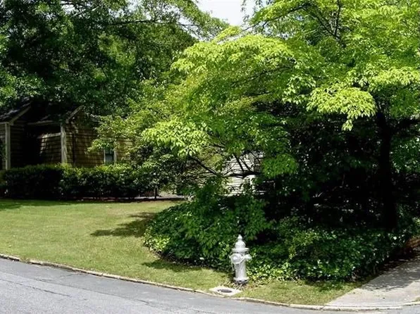 574 Chicasaw Dr, Marietta, GA 30060