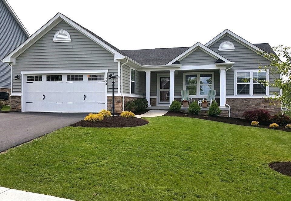 1st image of 104 Spyglass Dr