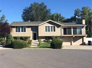 916 E Karon Cir, Sandy, UT 84094