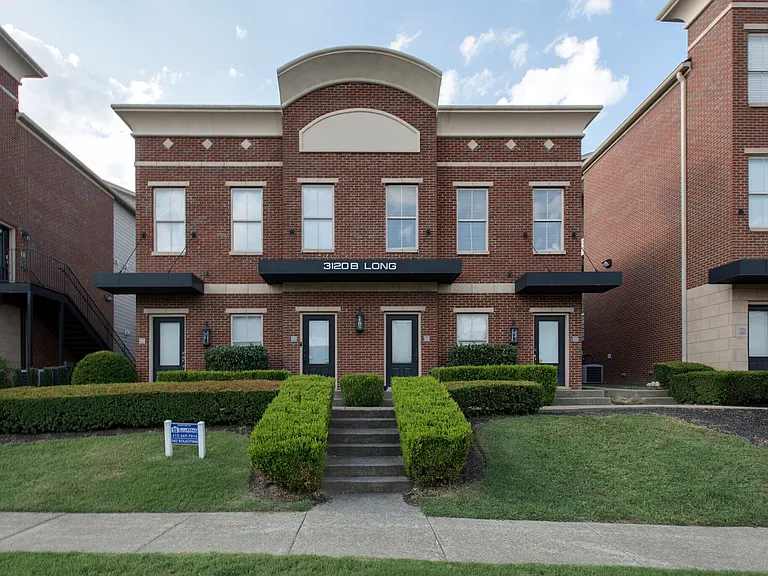 3120 Long Blvd #B — Photo 1