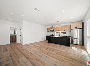 6049 Craner Ave #2, North Hollywood, CA 91606
