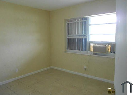 4th image of 2981 NW 4th Ct #S