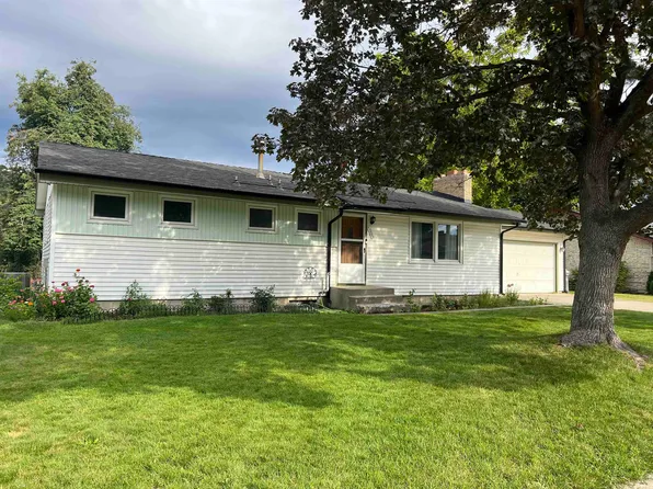 6913 N Fox Point Dr, Spokane, WA 99208