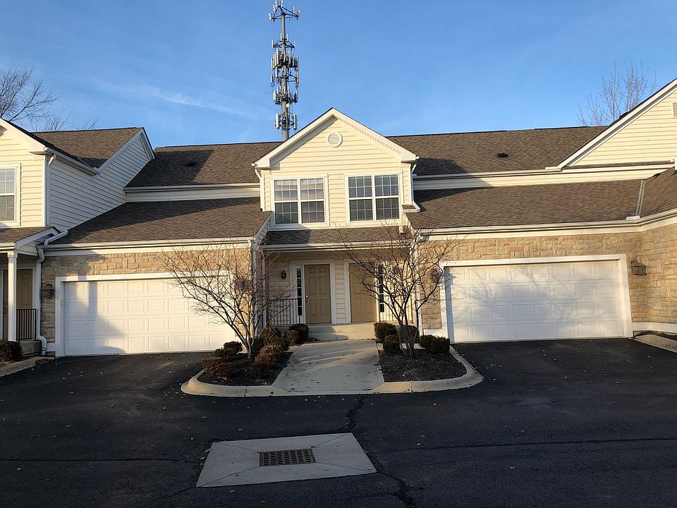 4884 Noor Dr. is the condominium on the right.