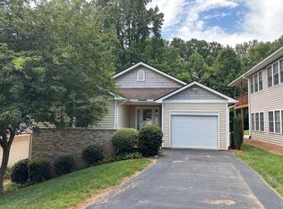 73 Creeks End Cir, Mills River, NC 28759