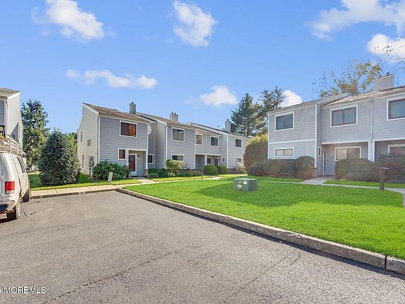 2nd image of 8 Joyce Ct