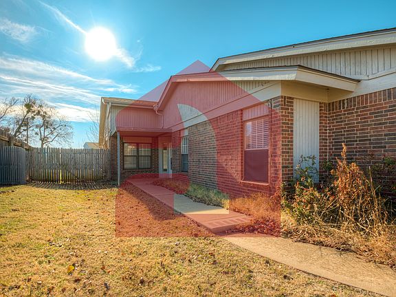 4th image of 2708 Silvertree Dr