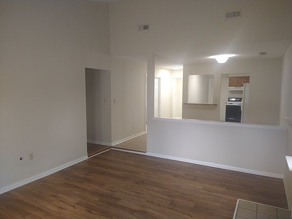 3rd image of 1702 Zimmerman Ct