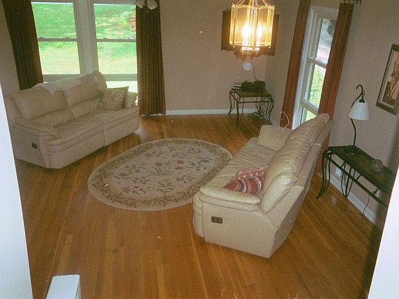 2nd image of 3039 Highland Dr SE