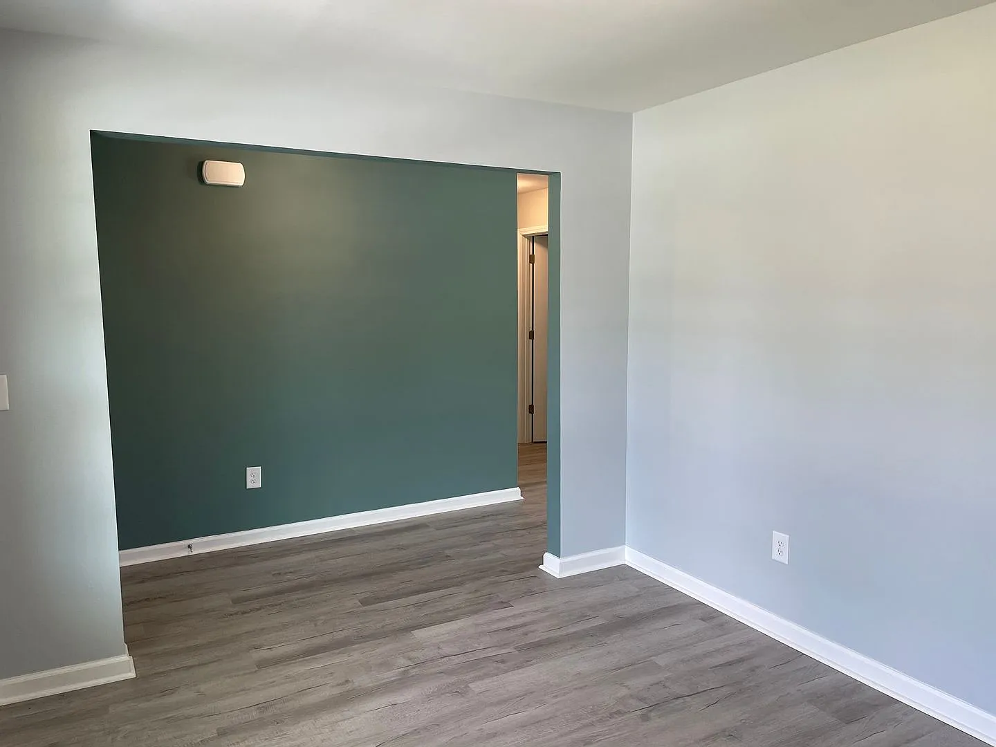 3 Bedroom 2 Bathroom House In Boiling Springs — Photo 3