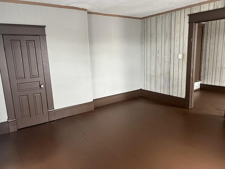 500 Straley Ave #4 — Photo 8