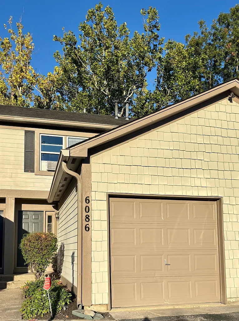 6086 Southbay Dr — Photo 1