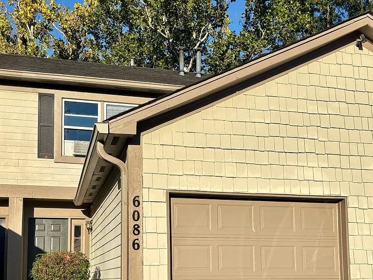 6086 Southbay Dr — Photo 1