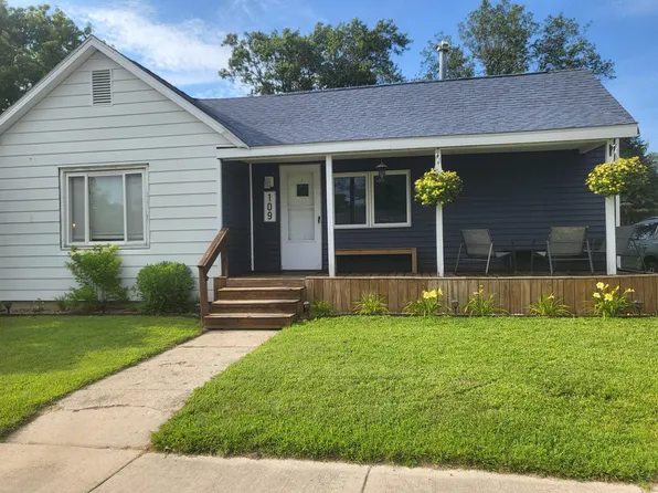 109 Madsen St, Grayling, MI 49738
