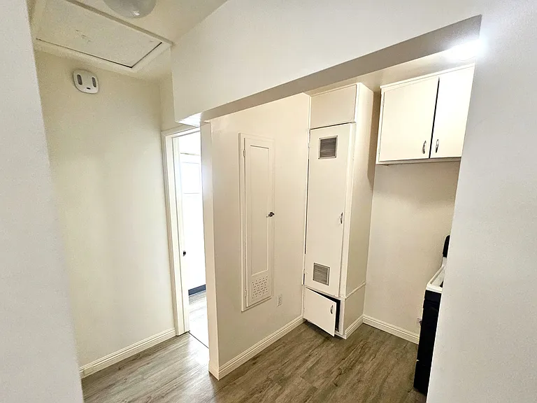 56 N Parkwood Ave #2 — Photo 5
