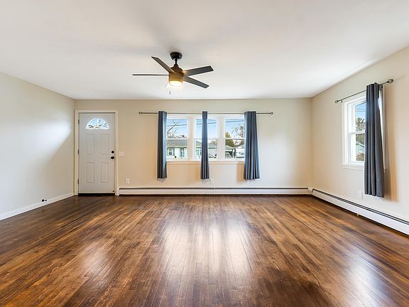 4th image of 15 Bolduc Avenue