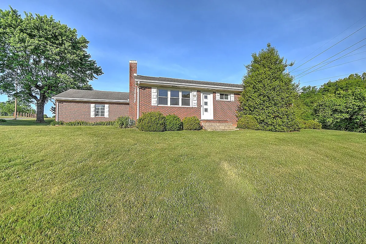Building Photo - 210 Mount Bethel Rd