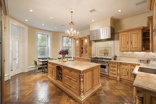 Sold by CORE | media 5
