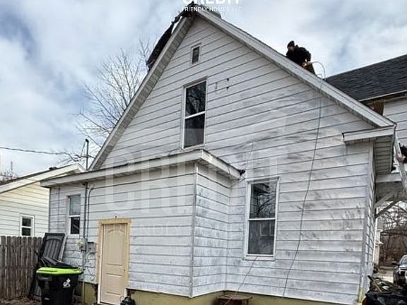 2nd image of 1755 N Monroe St