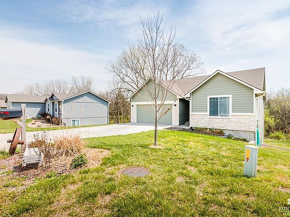 2nd image of 141 Turkey Ridge Dr