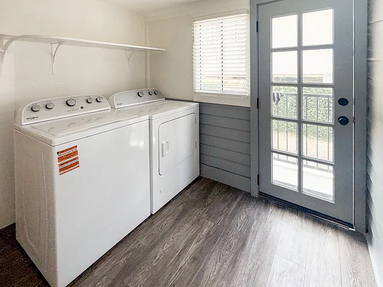 113 N Ivy Ave #1 — Photo 10