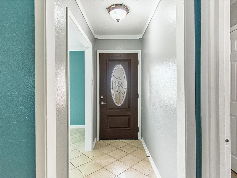 12906 Southspring Dr — Photo 4
