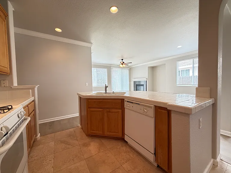 10141 Van Brocklin Way — Photo 9