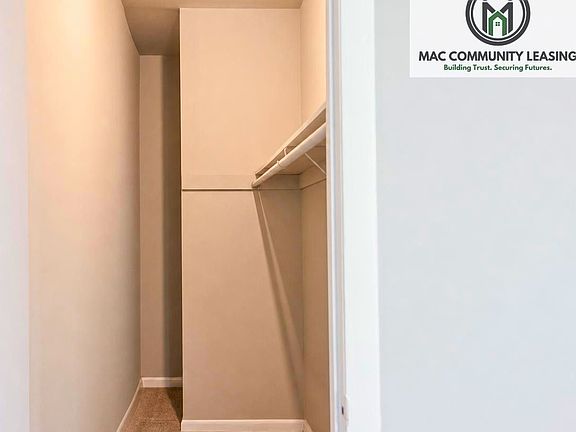 2nd image of 2531 Edgecombe Cir N #1