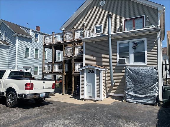 4th image of 920 Branch Ave #922