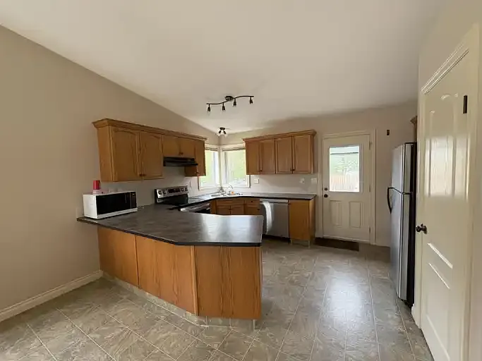 120 Ingle Close #1A — Photo 6