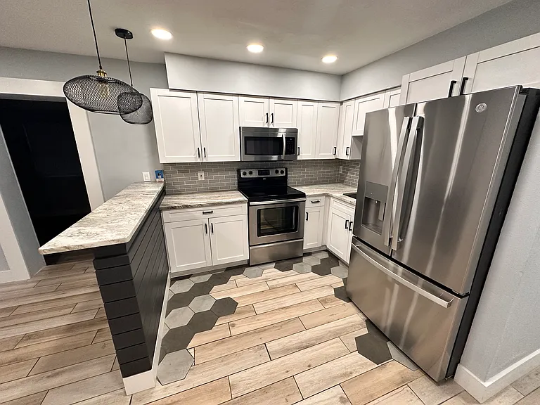 4518 W Rogers Ave — Photo 4