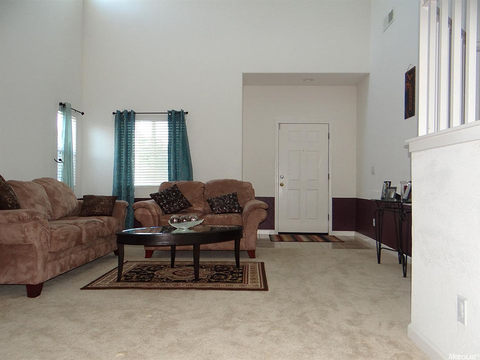 2nd image of 1909 Saint Augustine Ct