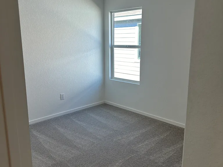 1417 White Willow — Photo 11