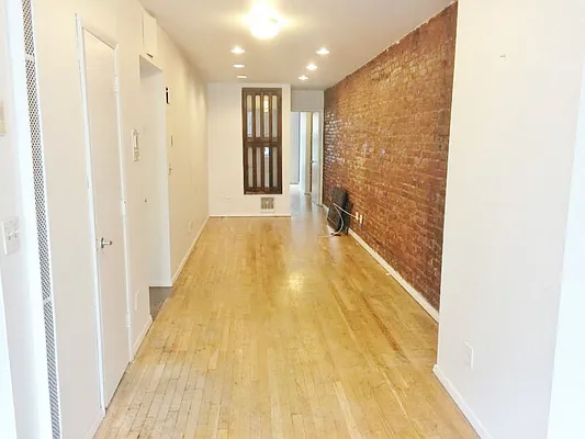 Rented by Best Apartments North Inc | media 25