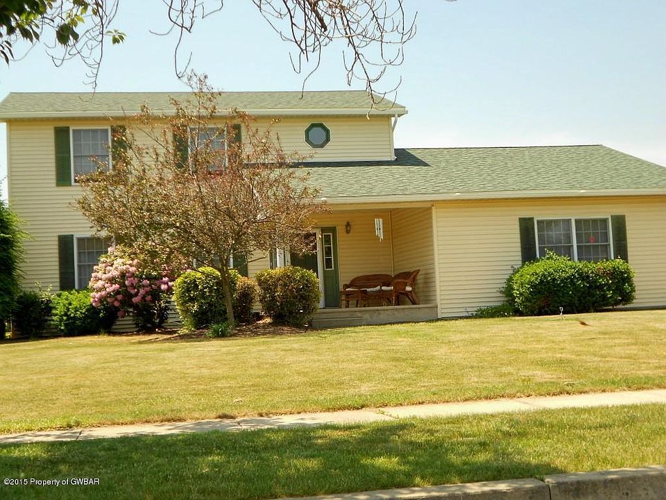 1st image of 115 Robin Dr