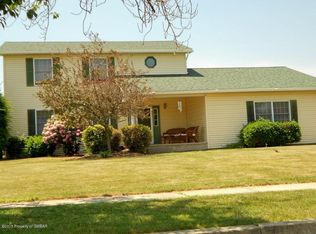 115 Robin Dr, Larksville, PA 18704