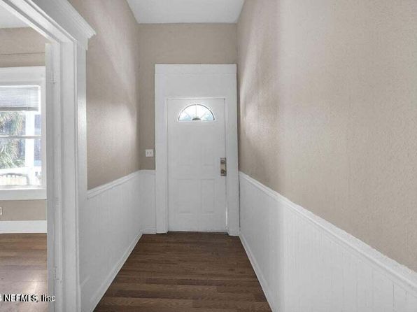 jacksonville-florida-154626375 picture