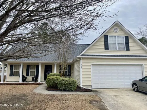 111 Grasmere Ct, Leland, NC 28451