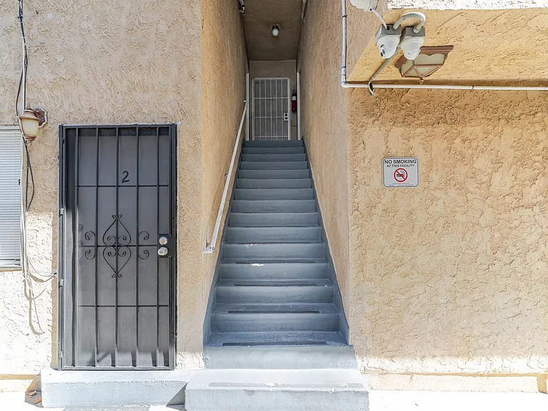 708 Porter St #3 — Photo 3