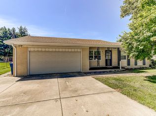 953 Flossmore Dr, Springfield, IL 62711