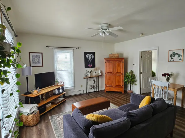 310 Union St #1, Hamburg, NY 14075