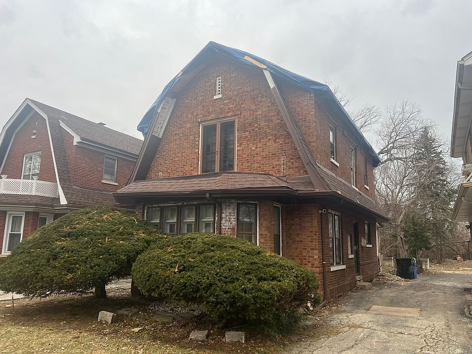 1st image of 1708 W 94th St