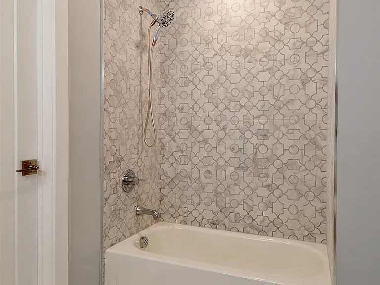 82 E 31st St #202 — Photo 12