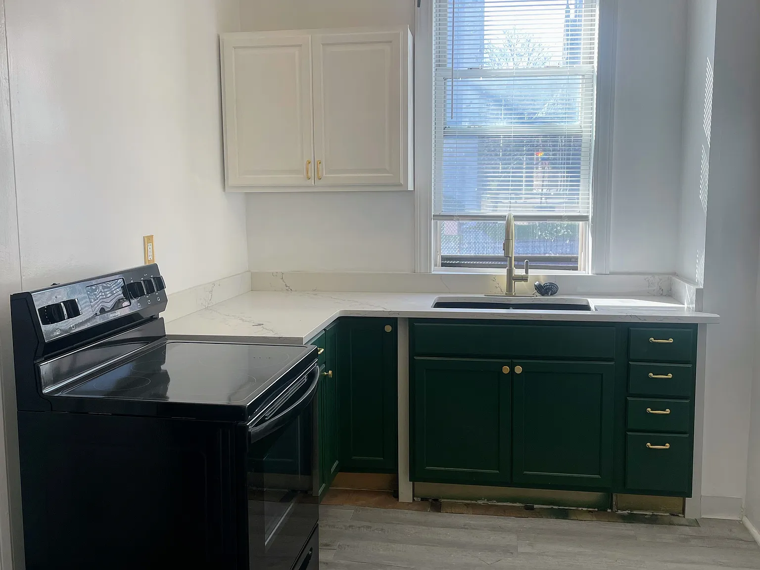 3 bed, 1000 sqft, $1,850 — Photo 3