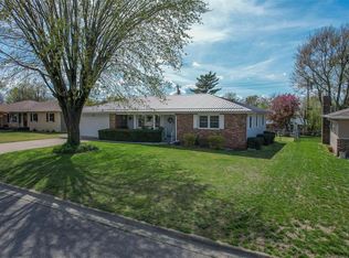 1923 Donna Cir, Lebanon, MO 65536