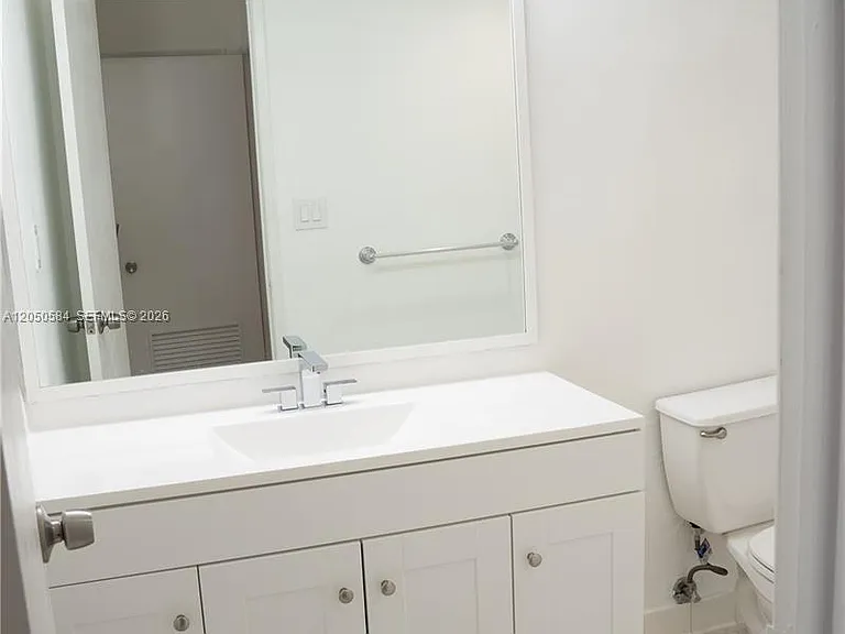 19390 Collins Ave #24-PH — Photo 26