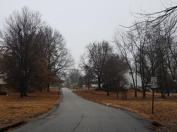 4th image of 12055 Rollingsford Dr